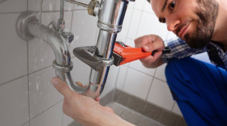 Expert burst pipe repair services in Tremont, IL